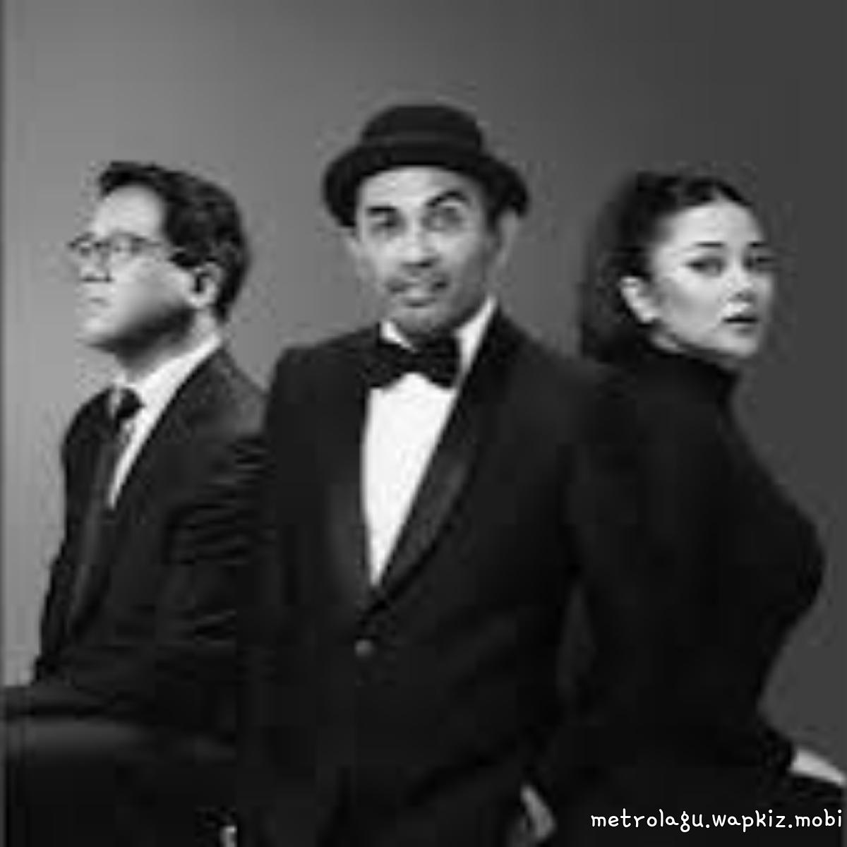 Glenn Fredly, Andi Rianto, Mutia Ayu - Cinta Takkan Usai Mp3