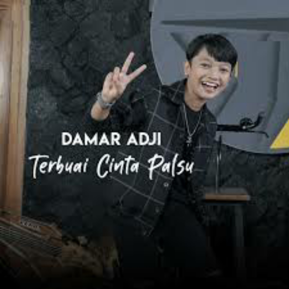 Damar Adji Terbuai Cinta Palsu Mp3