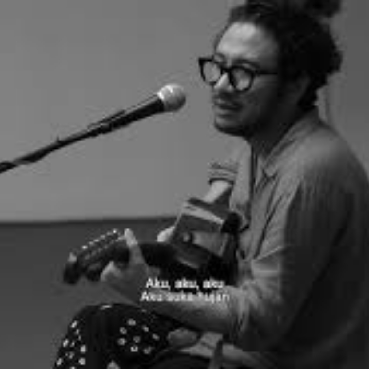 Jangan Melamun Saat Hujan (Acoustic)