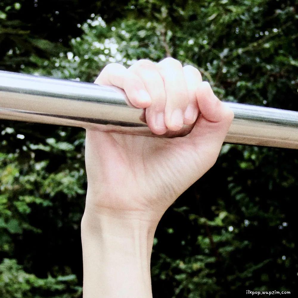 난 의사가 아니야 (I’M NOT A DOCTOR) by baehyuni