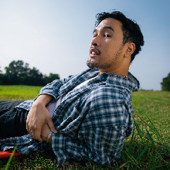Adrian Khalif - Khilaf