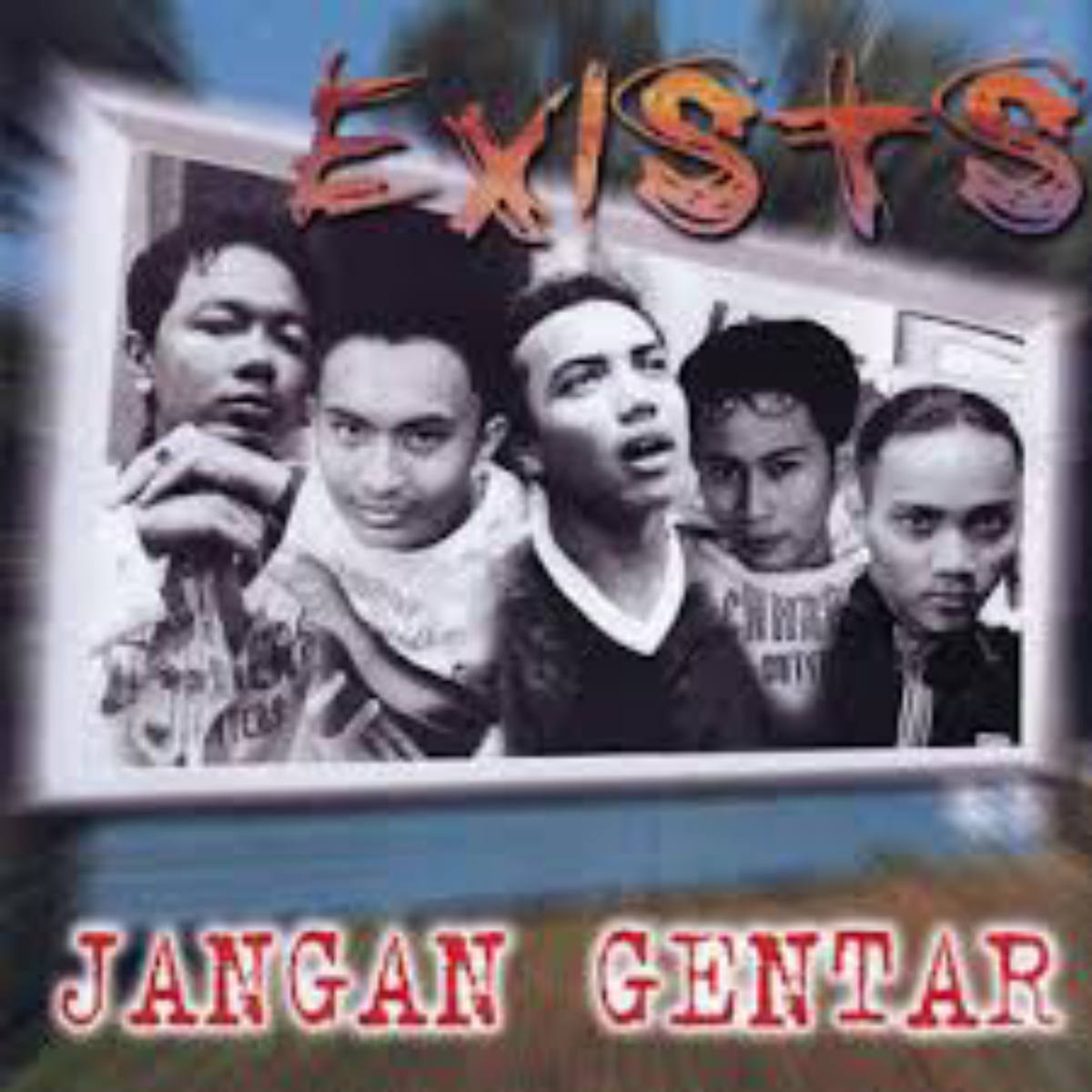 EXIST Mengintai Dari Tirai Kamar Mp3