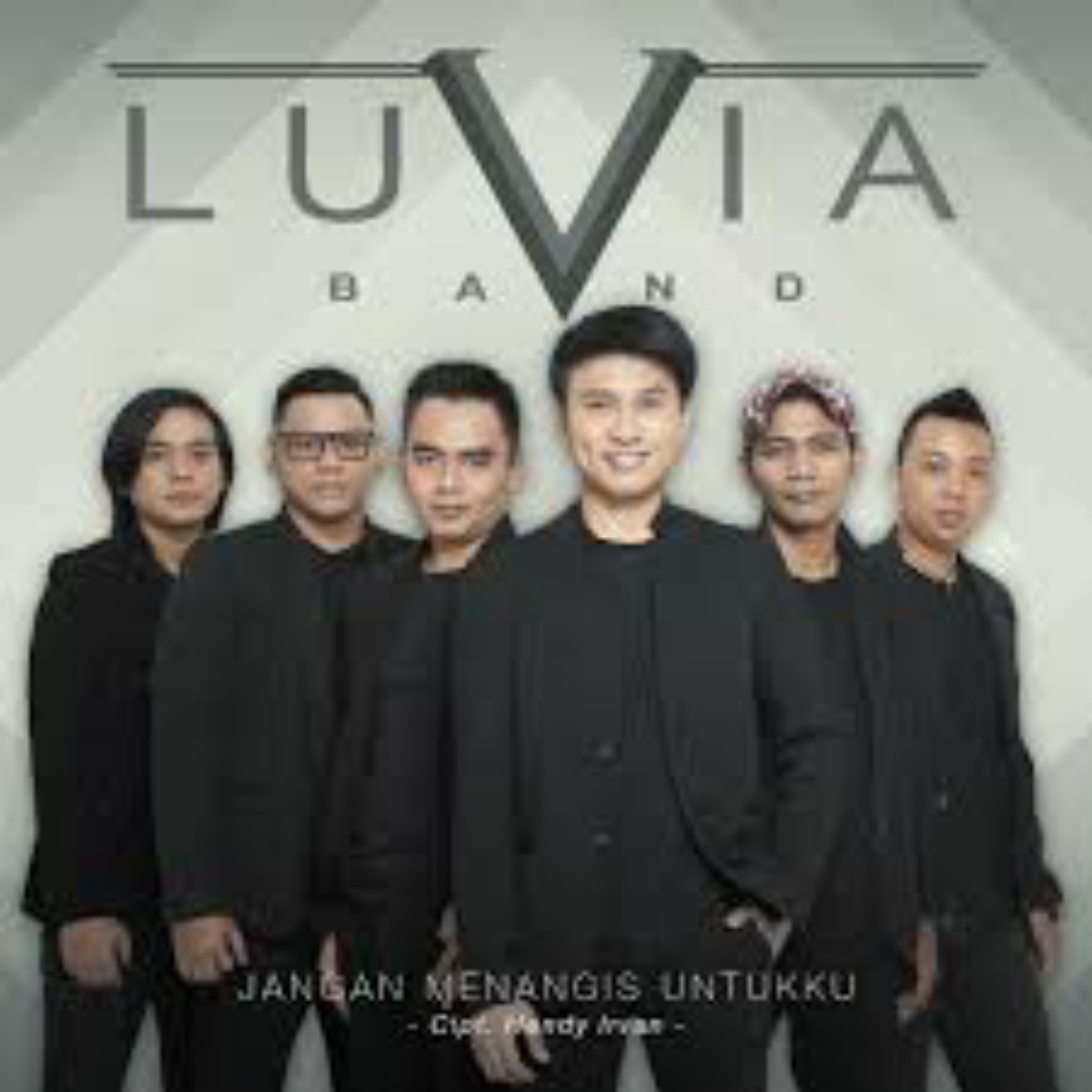 Luvia Band