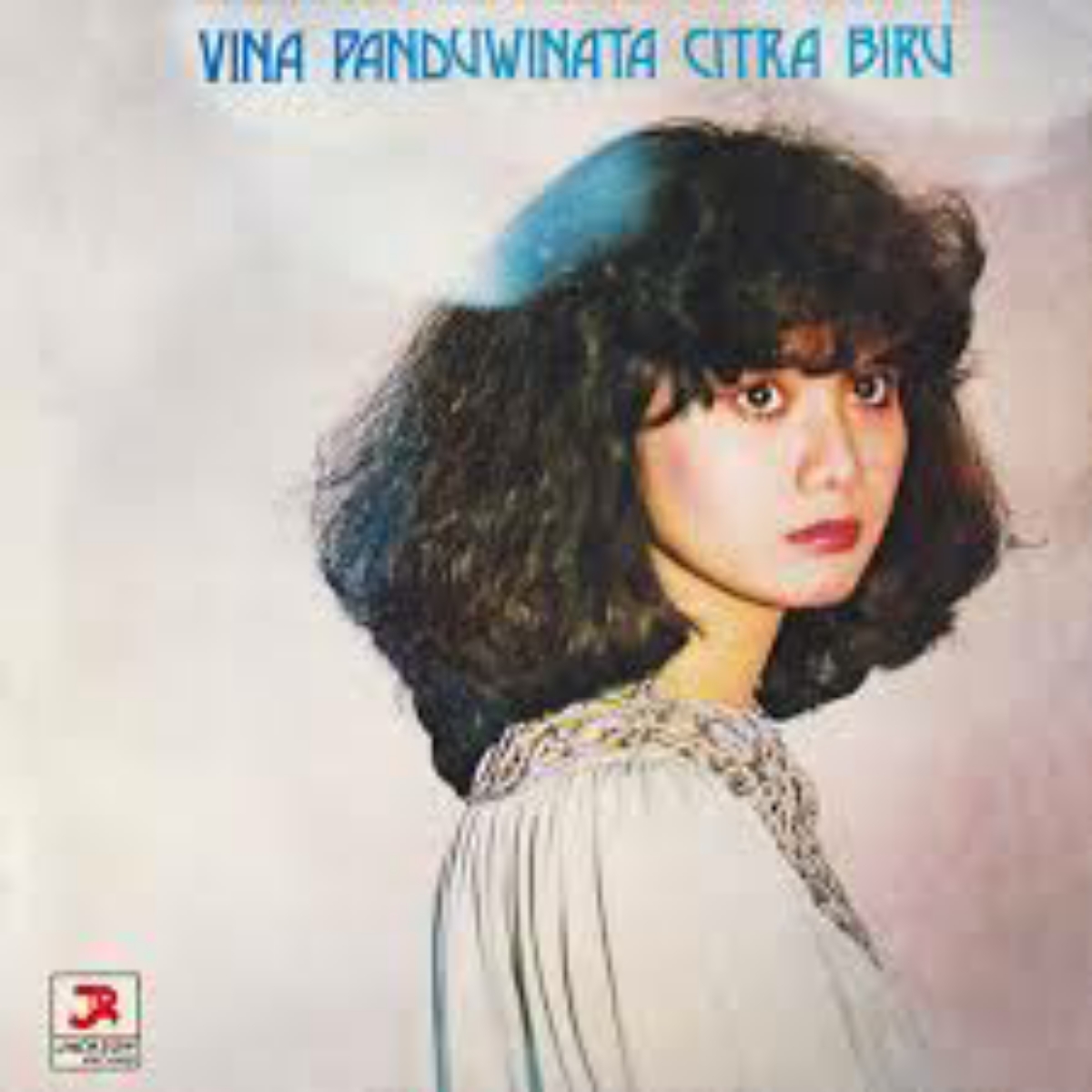 Vina Panduwinata - Biru Mp3