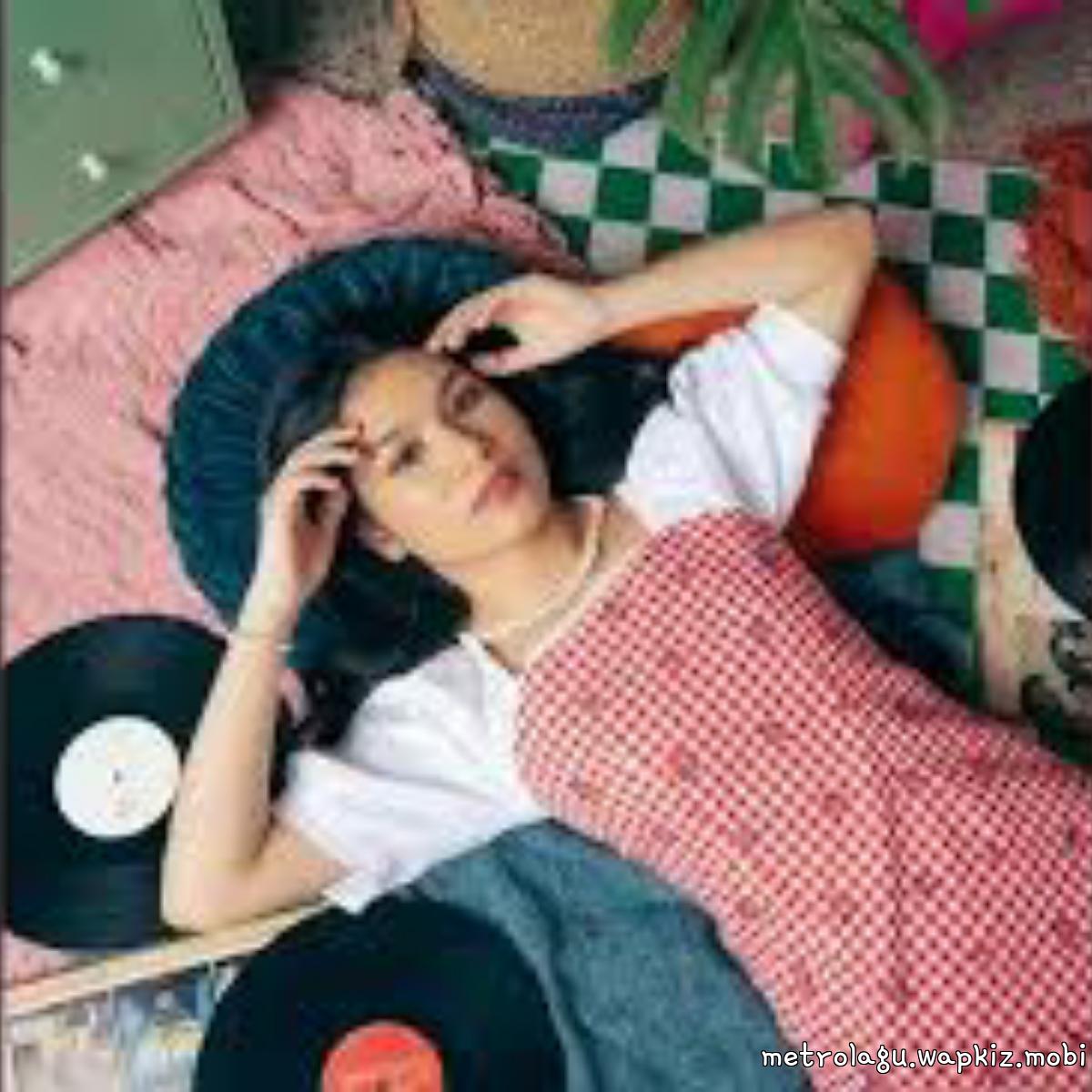 Vanessa Zee, Yovie Widianto - Engga Ngerti Vanessa Zee, Yovie Widianto - Engga Ngerti