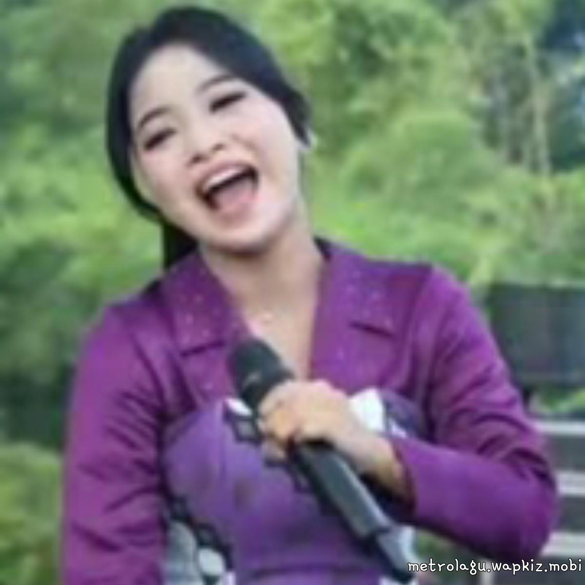Ayu Cantika - Bukit Berbunga Mp3