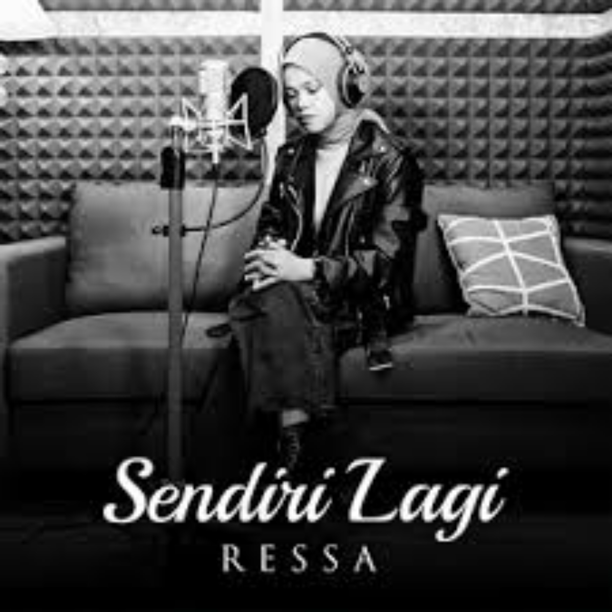 Ressa Sendiri Lagi Mp3