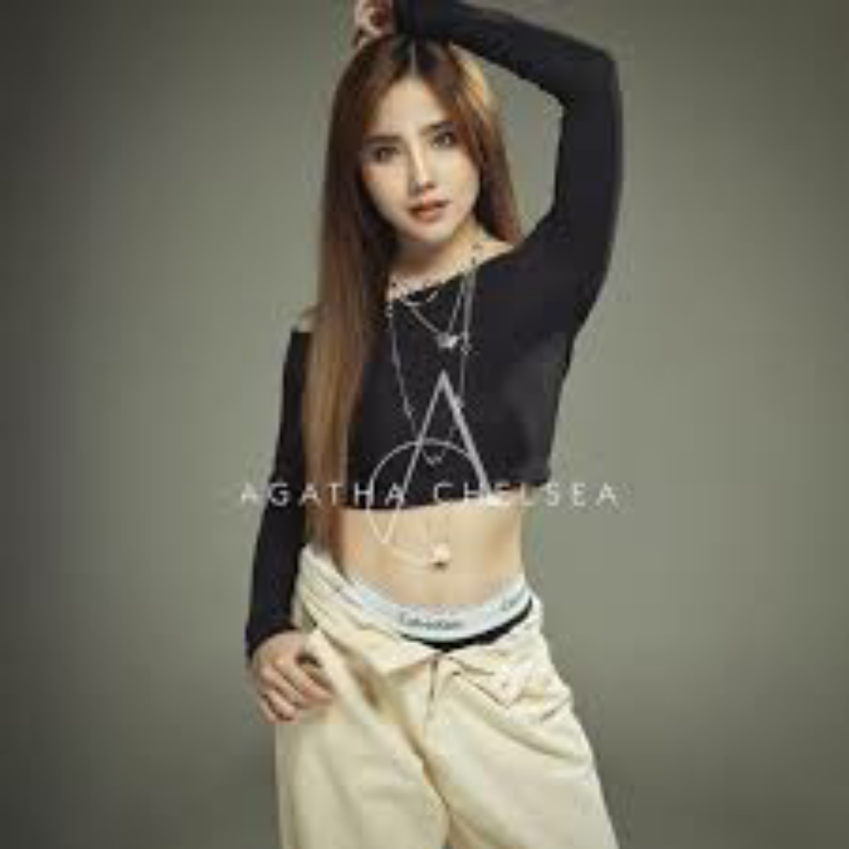 Agatha Chelsea Delapan Huruf Cover Mp3