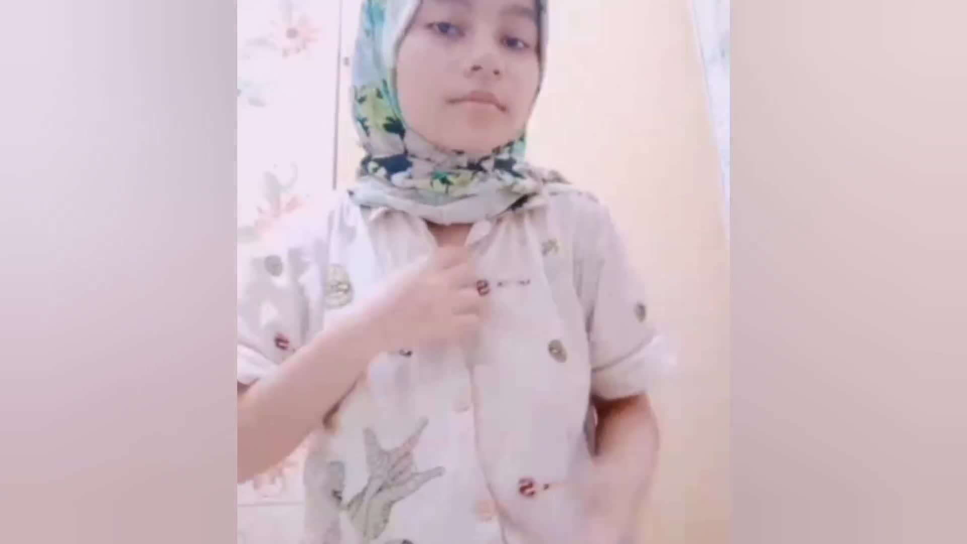 Aishatul humaira pom pom fb little girl viral video link ( আয়াতুল হুমায়রা লিংক ভিডিও ডাউনলোড ) download telegram instagram whatsapp youtube